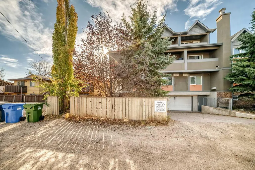 7716 Bowness Road NW Calgary AB T3B 0H1