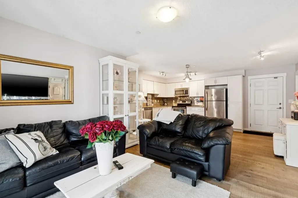 279 Copperpond Common SE Calgary AB T2Z 1J1