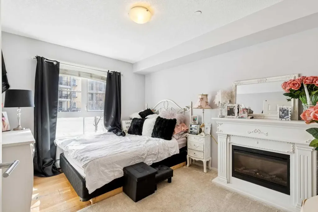279 Copperpond Common SE Calgary AB T2Z 1J1