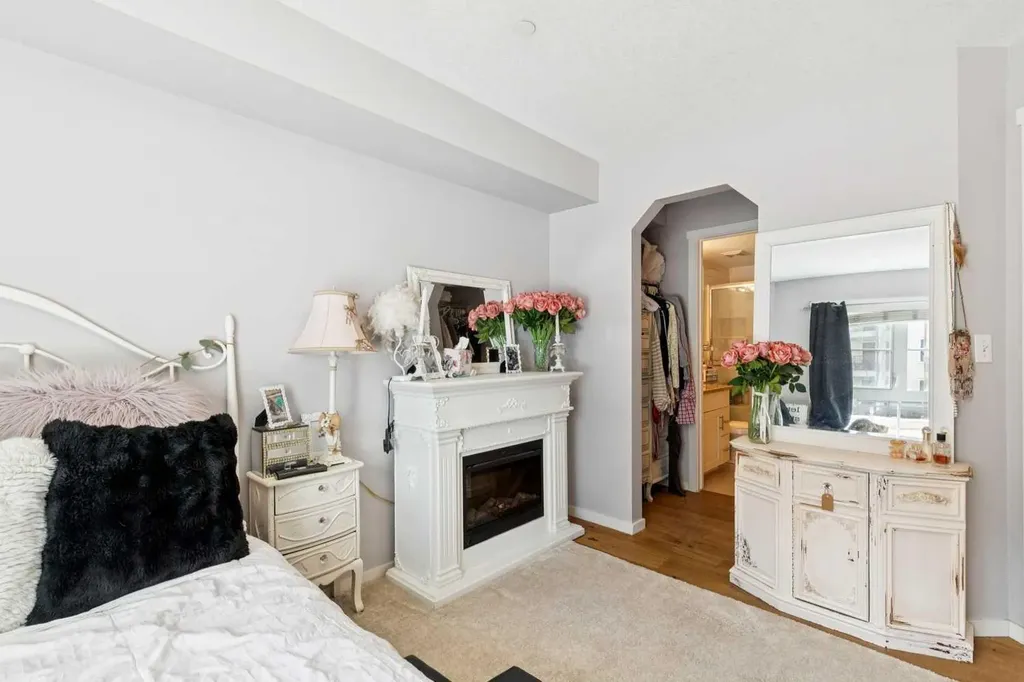 279 Copperpond Common SE Calgary AB T2Z 1J1