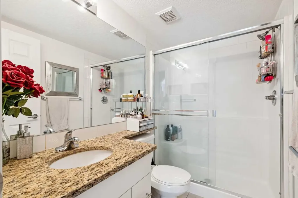 279 Copperpond Common SE Calgary AB T2Z 1J1