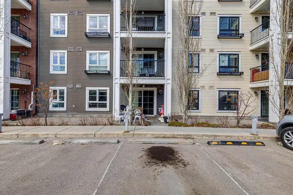 279 Copperpond Common SE Calgary AB T2Z 1J1