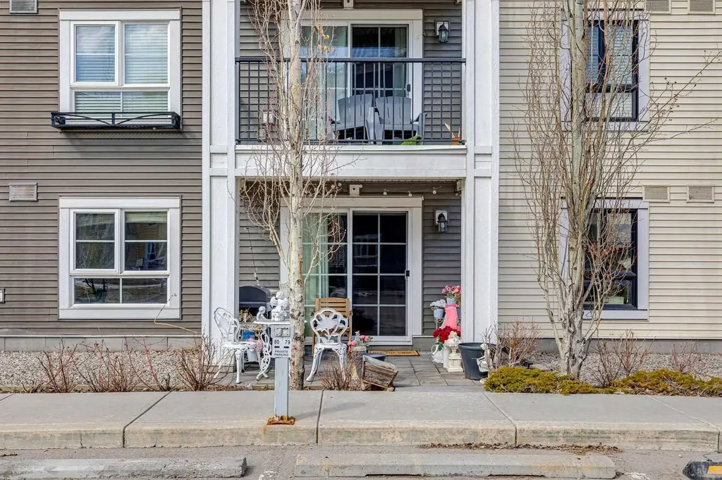 279 Copperpond Common SE Calgary AB T2Z 1J1