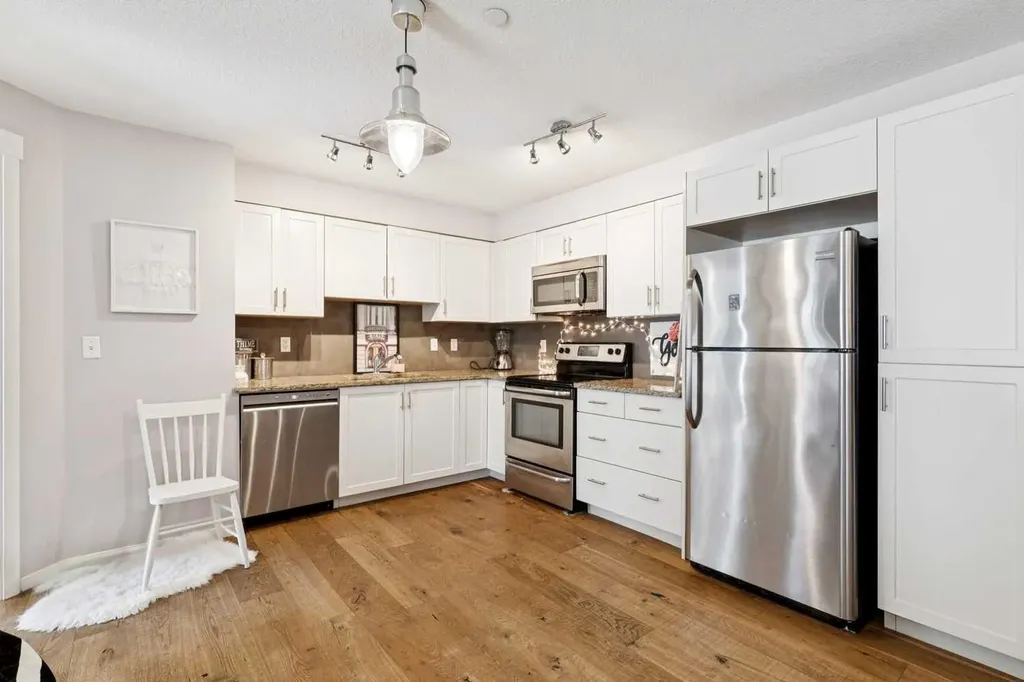 279 Copperpond Common SE Calgary AB T2Z 1J1