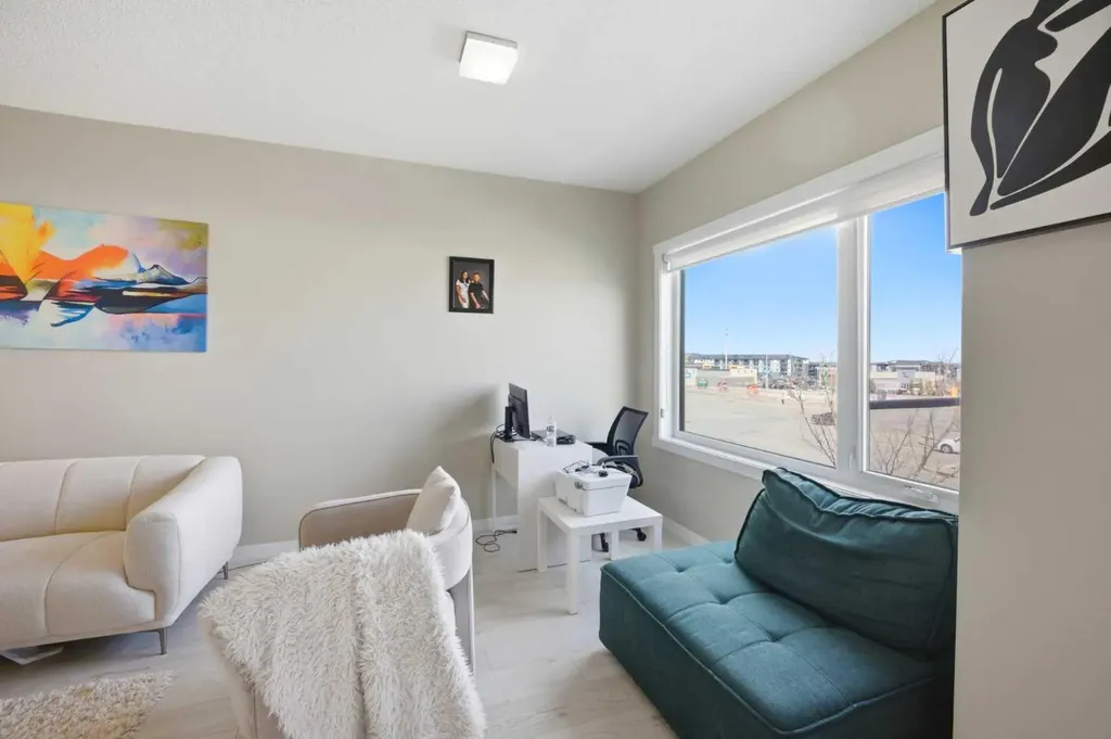 218 Sherwood Square NW Calgary AB T3R 0Y2