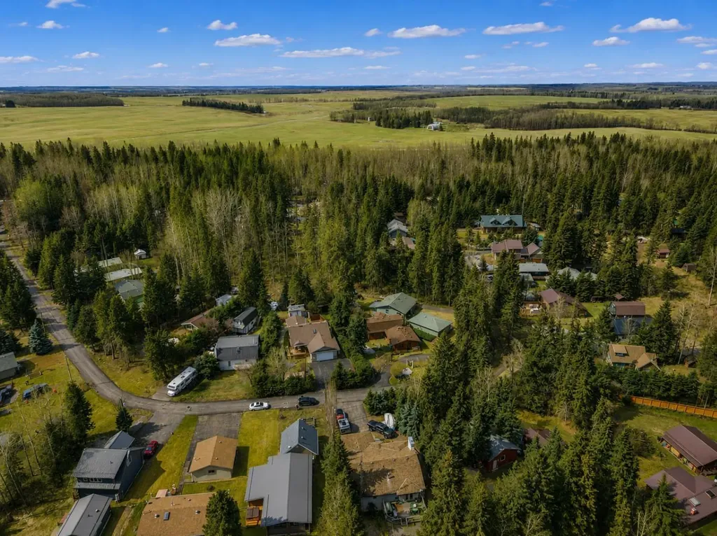 41513 Highway 771 Rural Lacombe County AB T0C 0J0