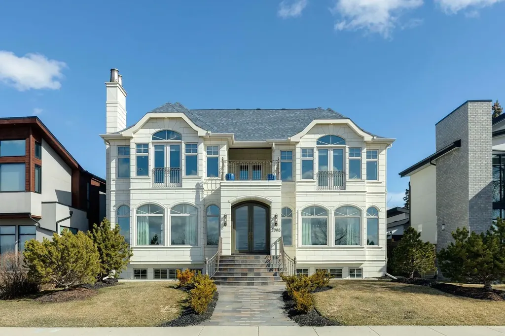 2908 Toronto Crescent NW Calgary AB T2N 3W2