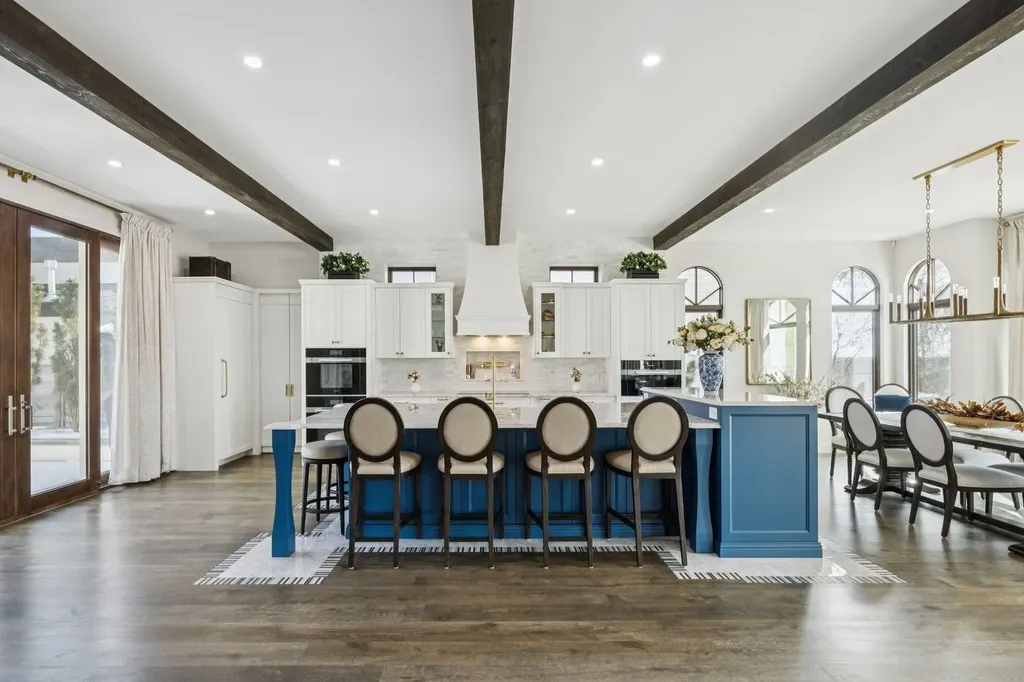 2908 Toronto Crescent NW Calgary AB T2N 3W2