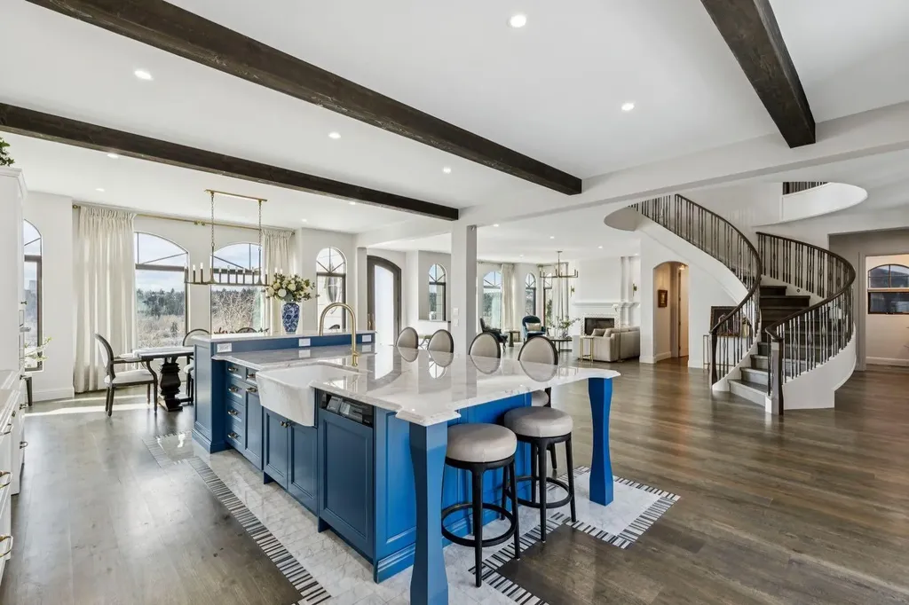 2908 Toronto Crescent NW Calgary AB T2N 3W2