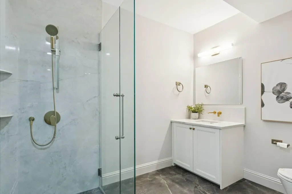 2908 Toronto Crescent NW Calgary AB T2N 3W2