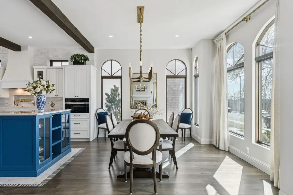 2908 Toronto Crescent NW Calgary AB T2N 3W2