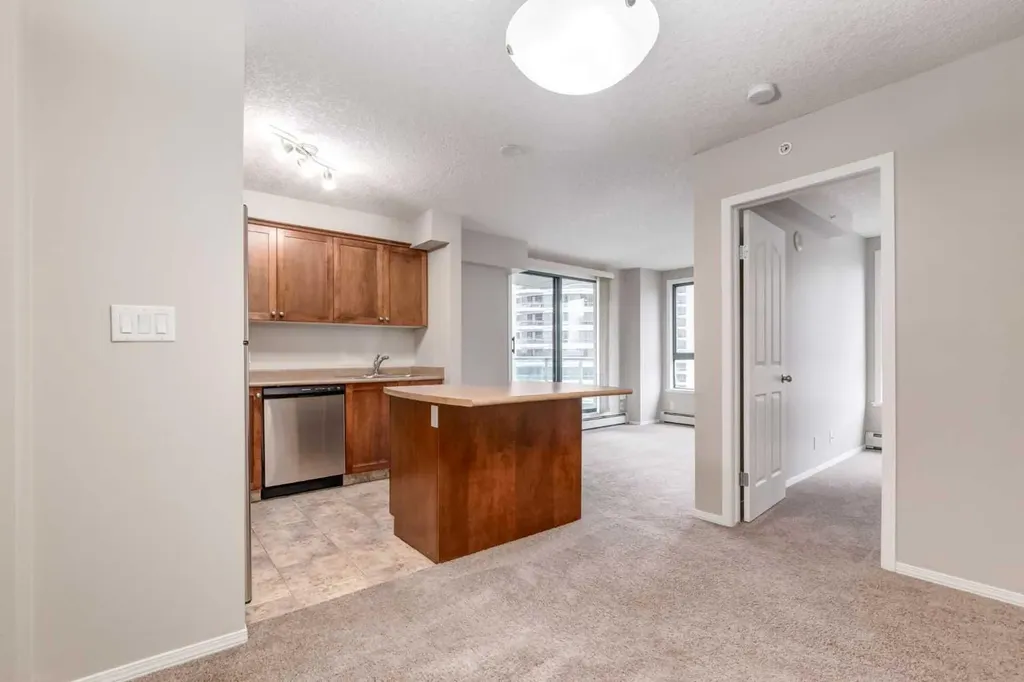 1111 6 Avenue SW Calgary AB T2P 5M5