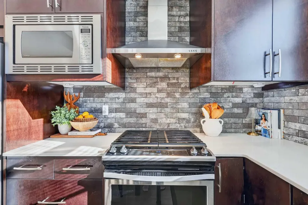 445 Redstone Walk NE Calgary AB T3N 1M5