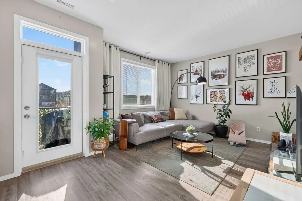 445 Redstone Walk NE Calgary AB T3N 1M5
