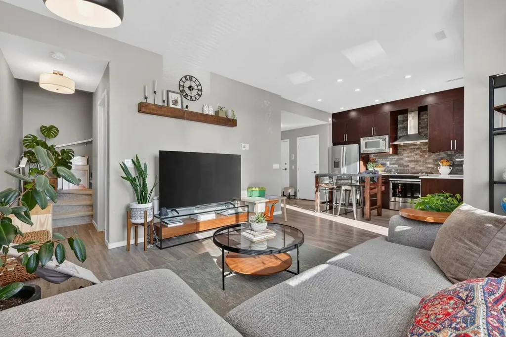 445 Redstone Walk NE Calgary AB T3N 1M5