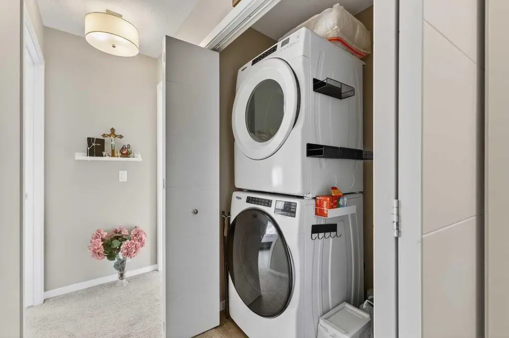445 Redstone Walk NE Calgary AB T3N 1M5