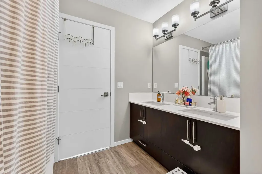 445 Redstone Walk NE Calgary AB T3N 1M5