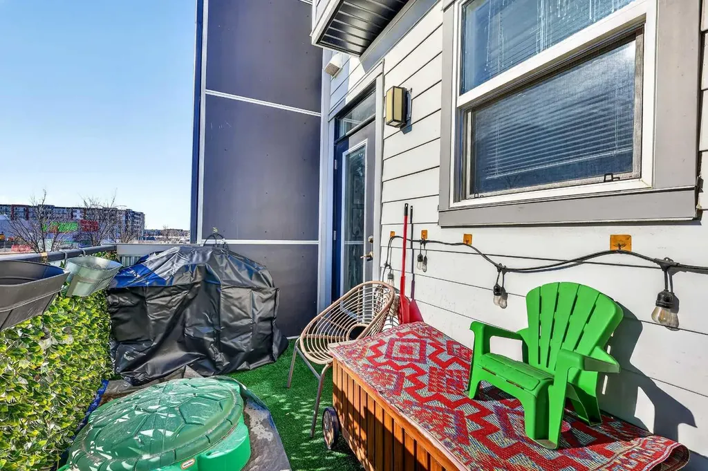 445 Redstone Walk NE Calgary AB T3N 1M5