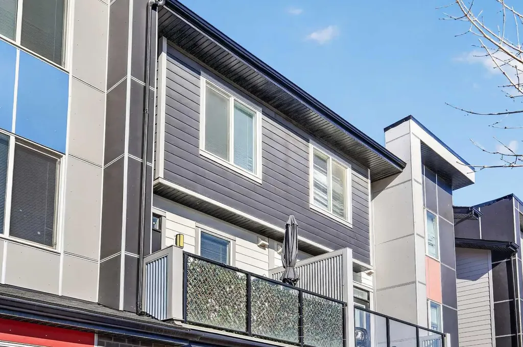 445 Redstone Walk NE Calgary AB T3N 1M5