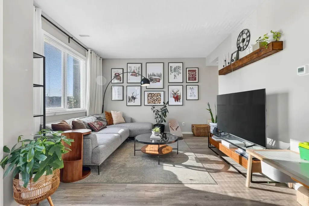 445 Redstone Walk NE Calgary AB T3N 1M5
