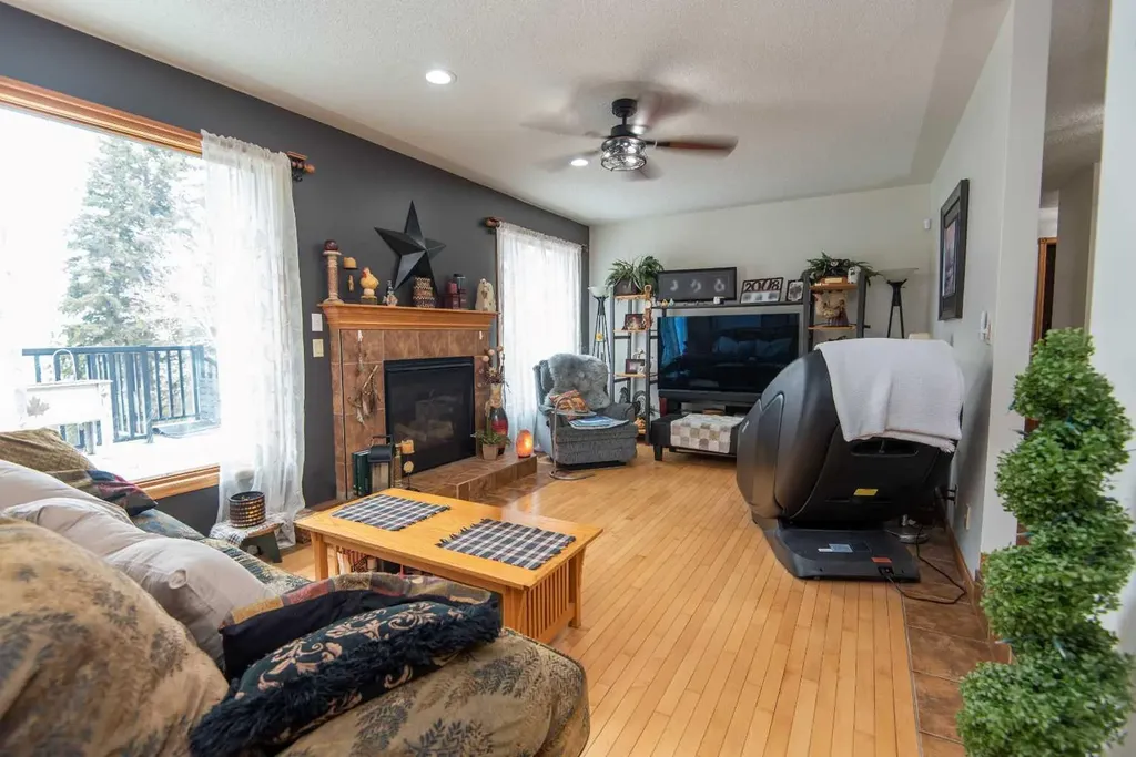 40421 Range Road 10 Rural Lacombe County AB T4L 1S6