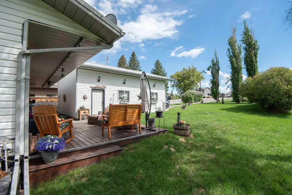 40421 Range Road 10 Rural Lacombe County AB T4L 1S6
