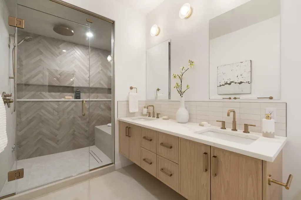 8916 33 Avenue Calgary AB T3B 1M6