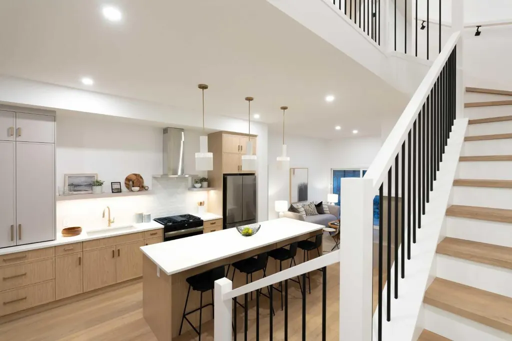 8916 33 Avenue Calgary AB T3B 1M6
