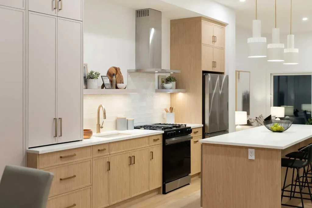 8916 33 Avenue Calgary AB T3B 1M6