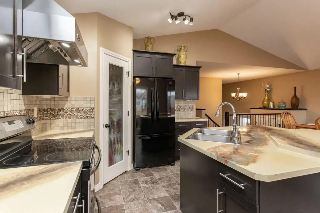 344 Timothy Drive Red Deer AB T4P 0L1
