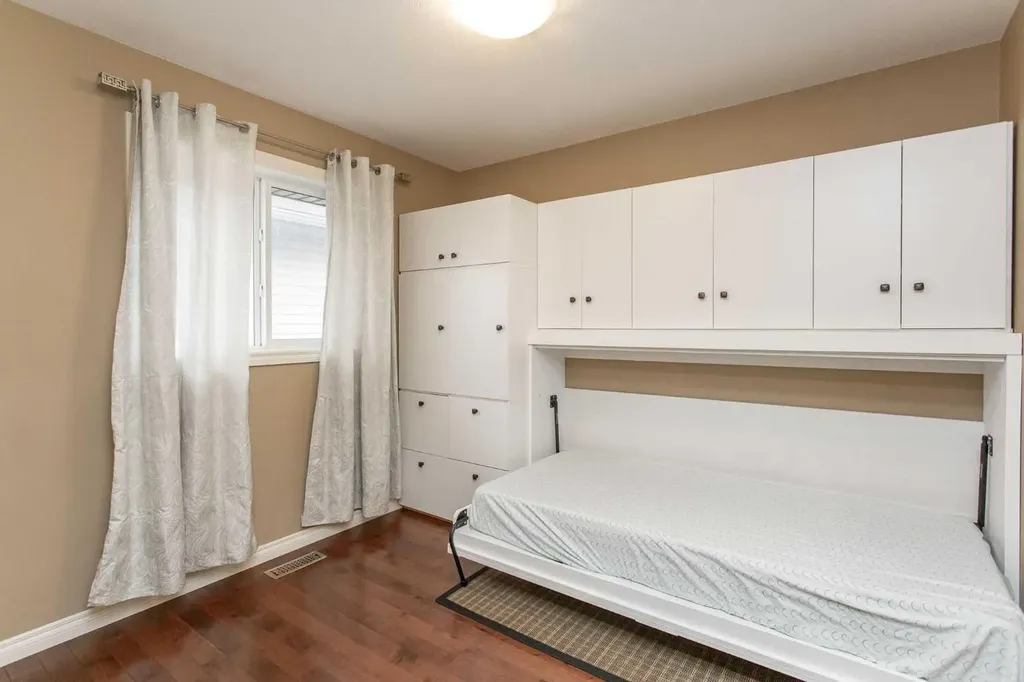 344 Timothy Drive Red Deer AB T4P 0L1