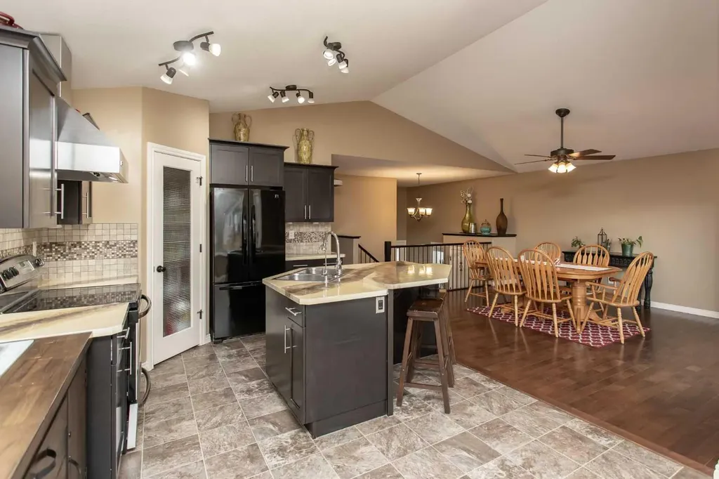 344 Timothy Drive Red Deer AB T4P 0L1