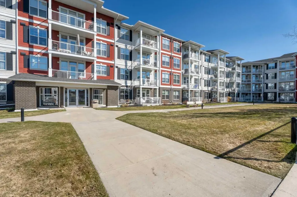 1 Crystal Green Lane Okotoks AB T1S 0C5