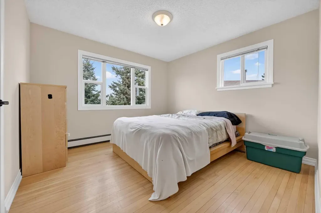 211 1 Avenue SE Langdon AB T0J 1X1