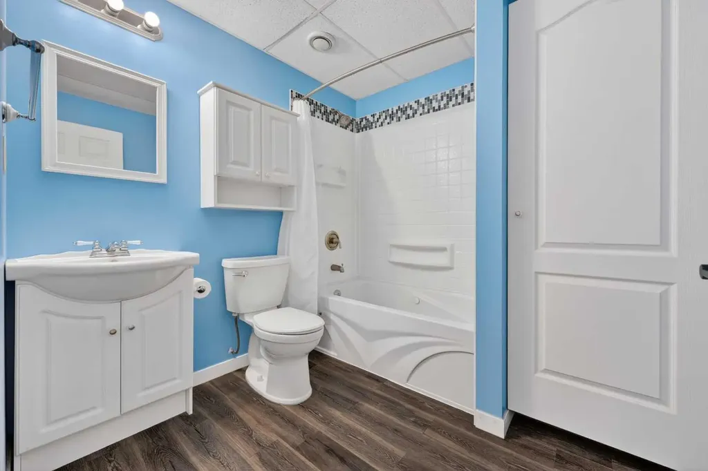 211 1 Avenue SE Langdon AB T0J 1X1