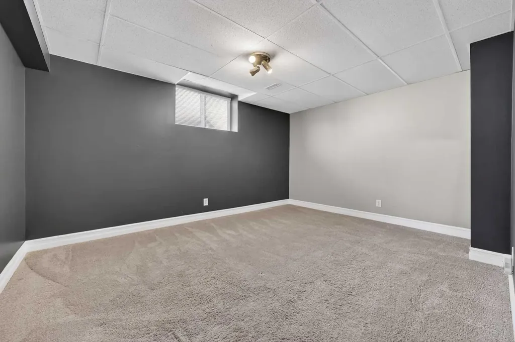 211 1 Avenue SE Langdon AB T0J 1X1