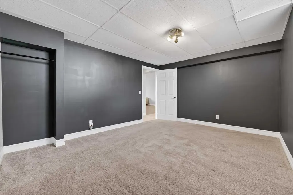211 1 Avenue SE Langdon AB T0J 1X1
