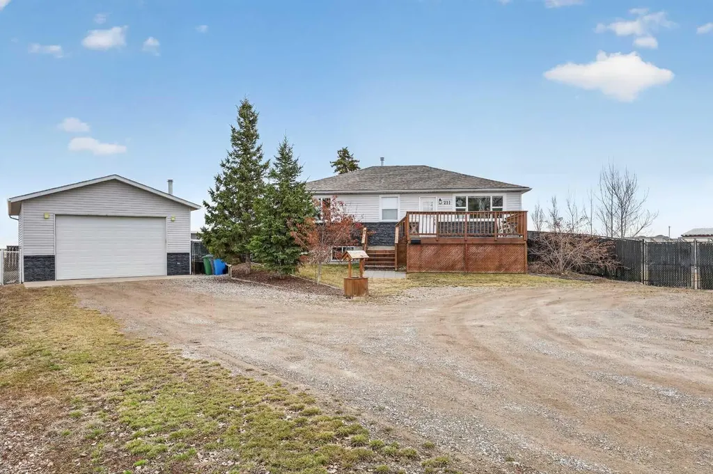 211 1 Avenue SE Langdon AB T0J 1X1