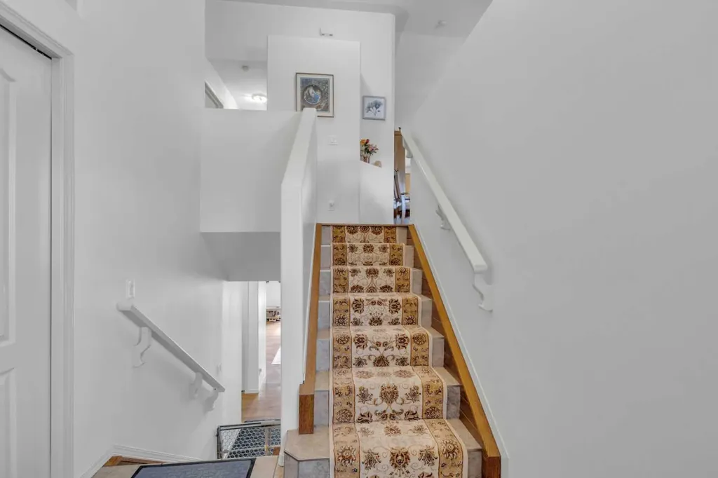 88 Valentine Crescent Red Deer AB T4R0E8