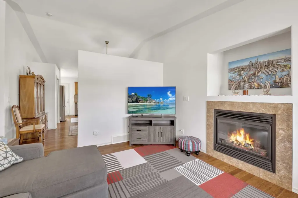 88 Valentine Crescent Red Deer AB T4R0E8
