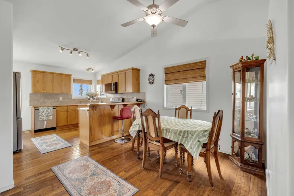 88 Valentine Crescent Red Deer AB T4R0E8