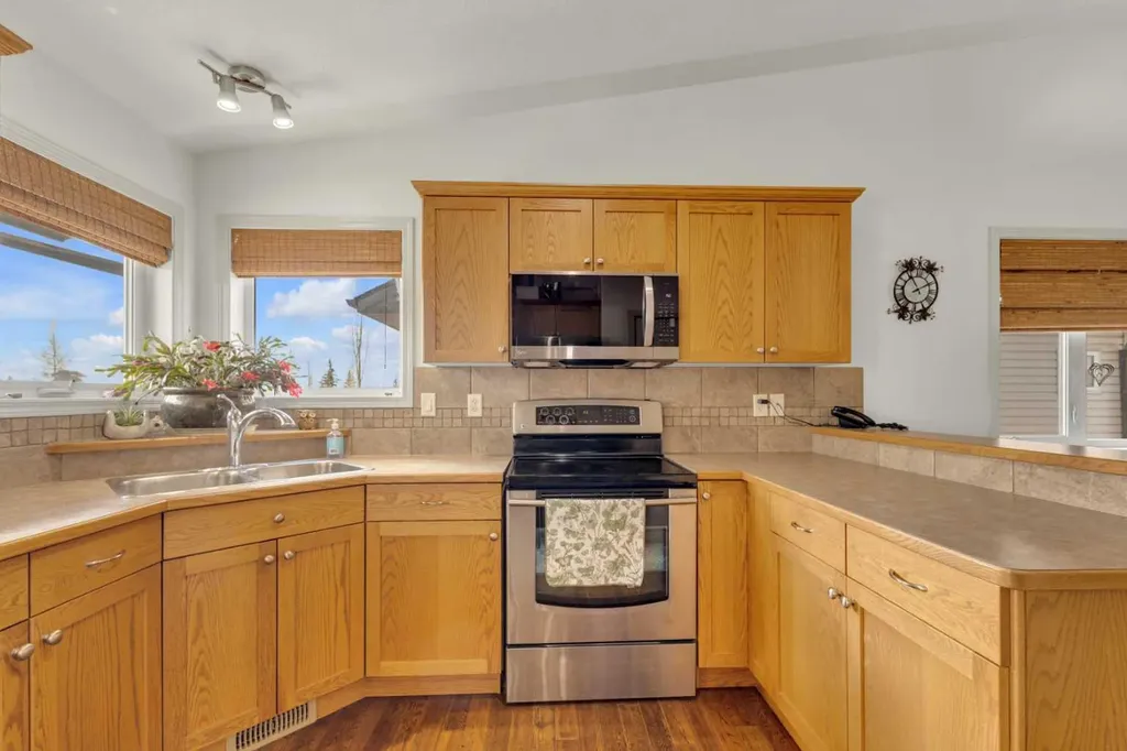 88 Valentine Crescent Red Deer AB T4R0E8