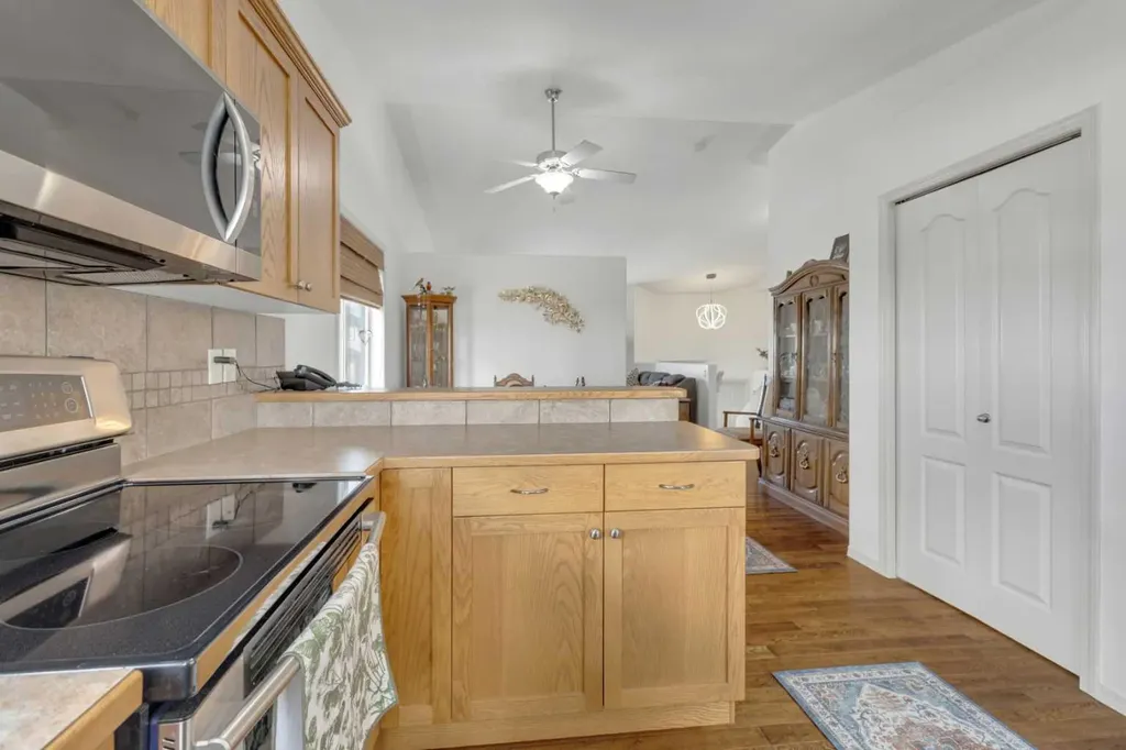 88 Valentine Crescent Red Deer AB T4R0E8