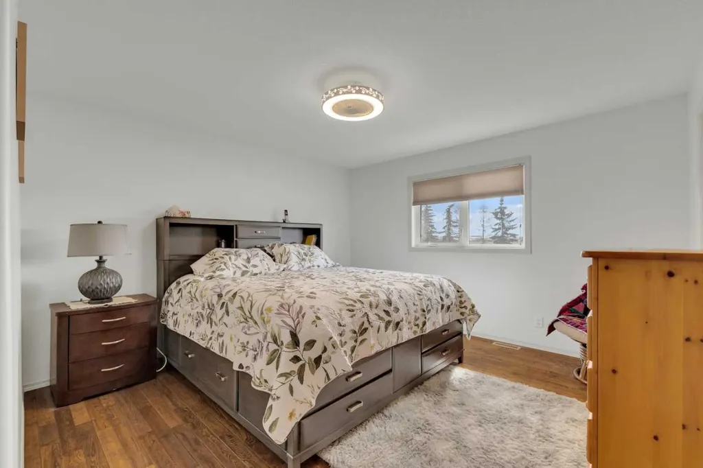 88 Valentine Crescent Red Deer AB T4R0E8