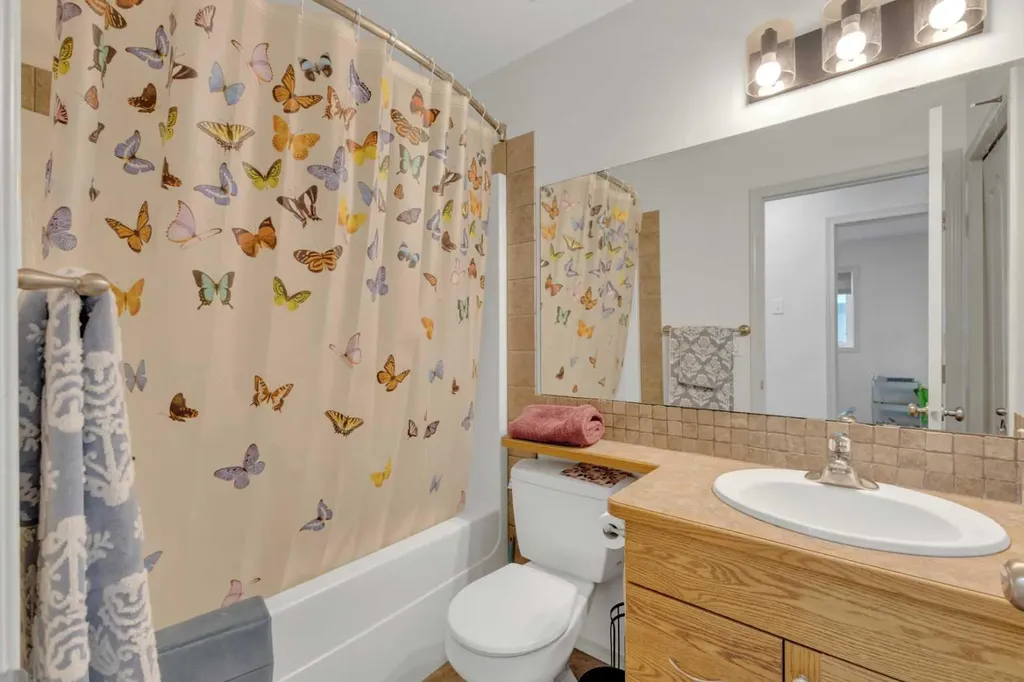 88 Valentine Crescent Red Deer AB T4R0E8
