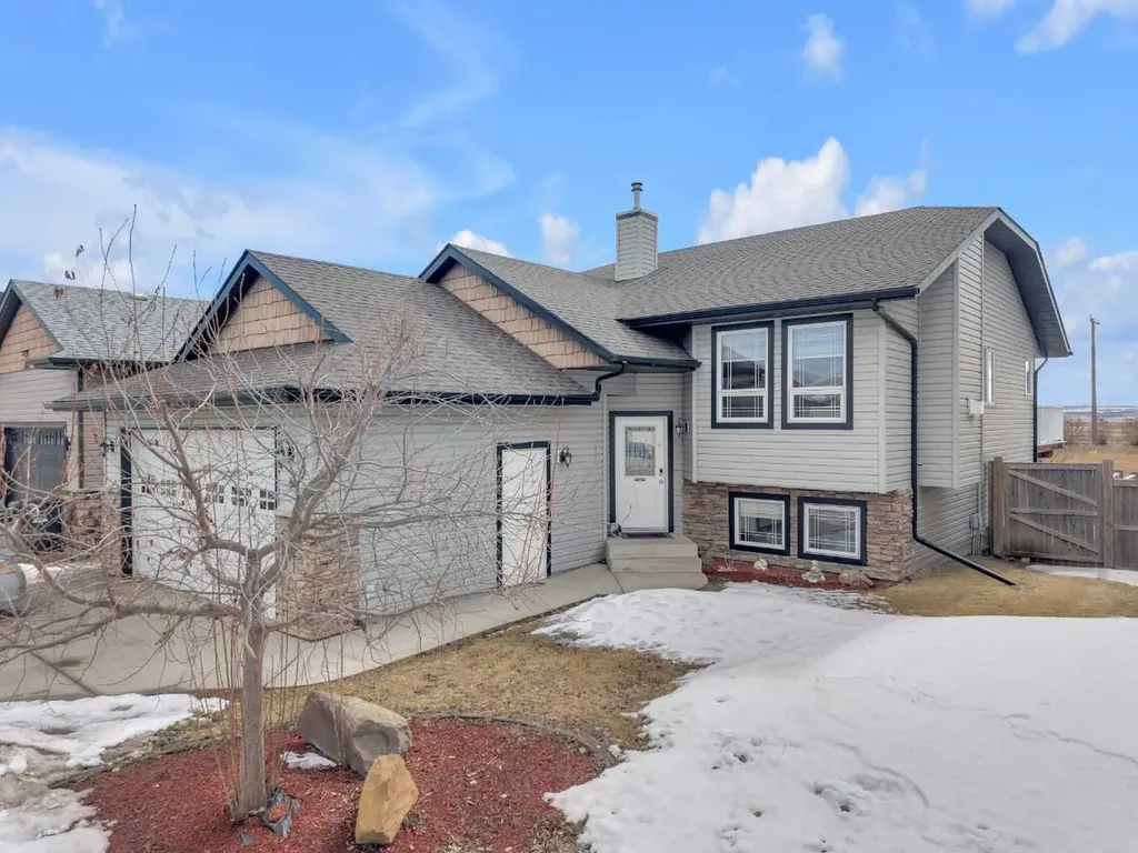 88 Valentine Crescent Red Deer AB T4R0E8