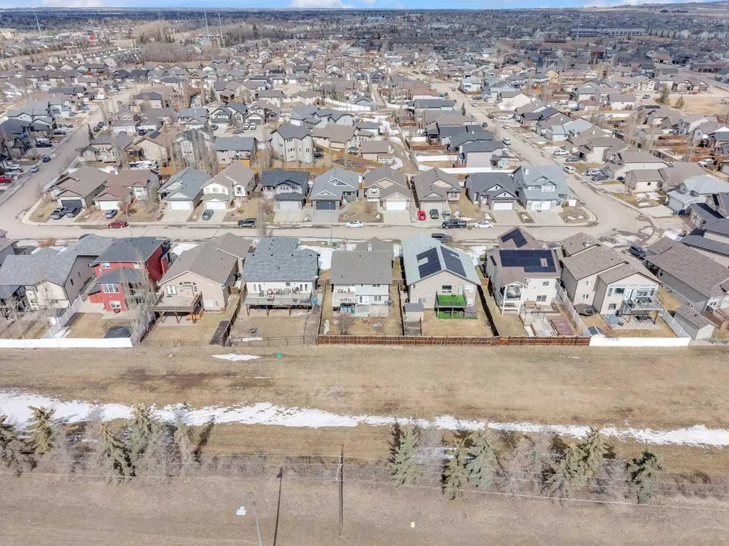 88 Valentine Crescent Red Deer AB T4R0E8