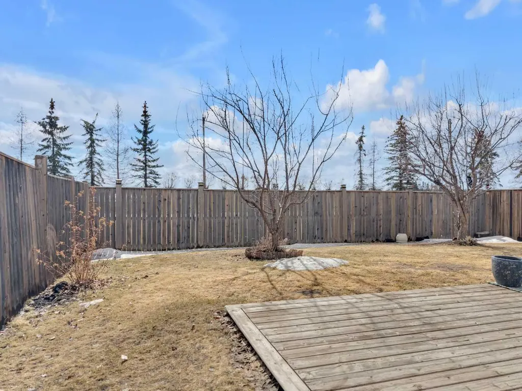 88 Valentine Crescent Red Deer AB T4R0E8