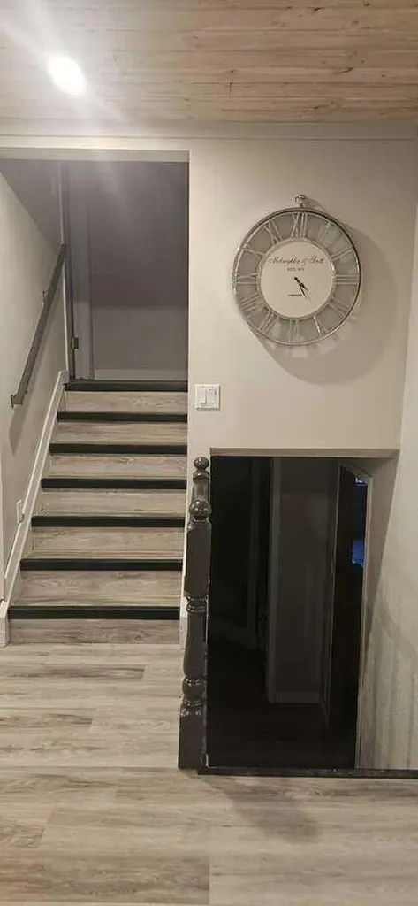 5489 51 Avenue Lacombe AB T4L 1K9