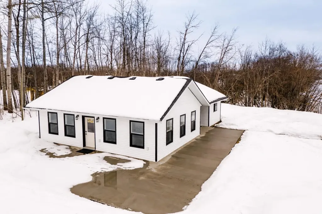 9805 95 Street La Crete AB T0H2H0